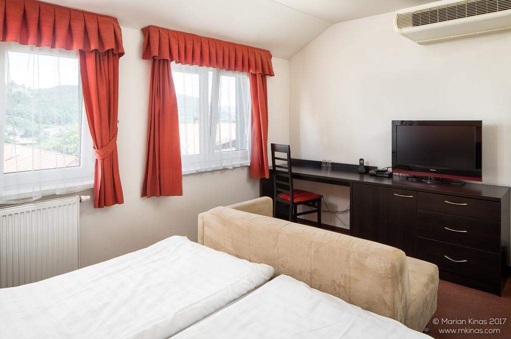 Garni Hotel Fellini Žiar nad Hronom エクステリア 写真
