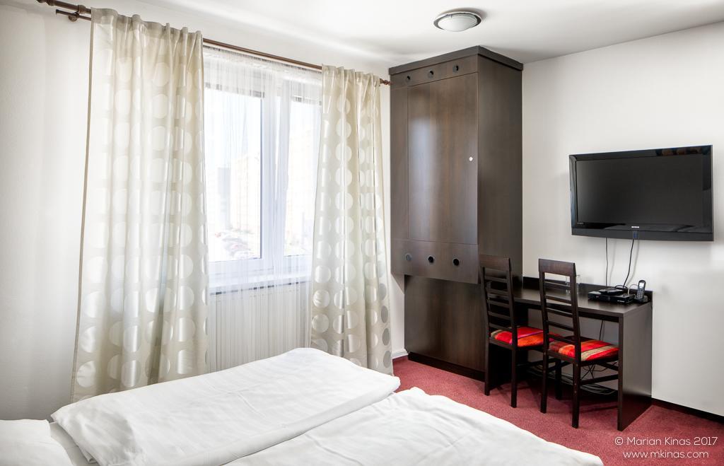 Garni Hotel Fellini Žiar nad Hronom エクステリア 写真